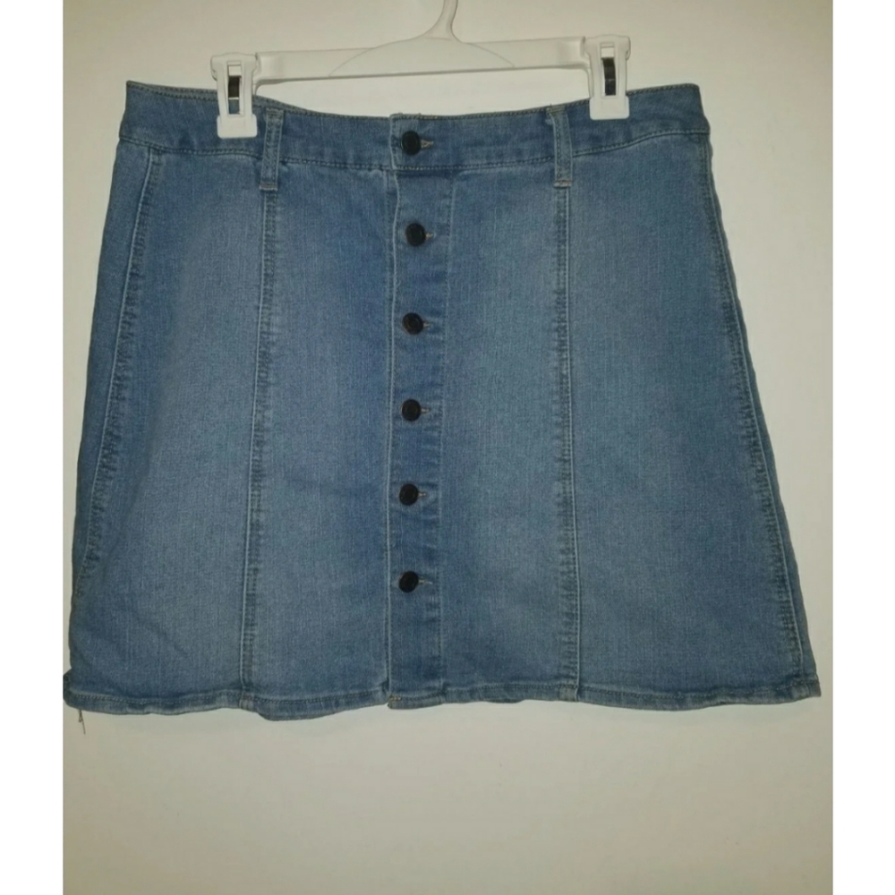 Mossimo jean skirt buttons 14 16
